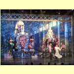 entertain18237.jpg